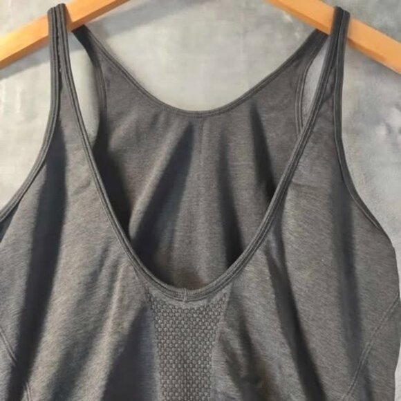 Lululemon Black Ruched Tank Top Women's Built-In Bra Athletic Yoga Breathable - Picture 5 of 8
